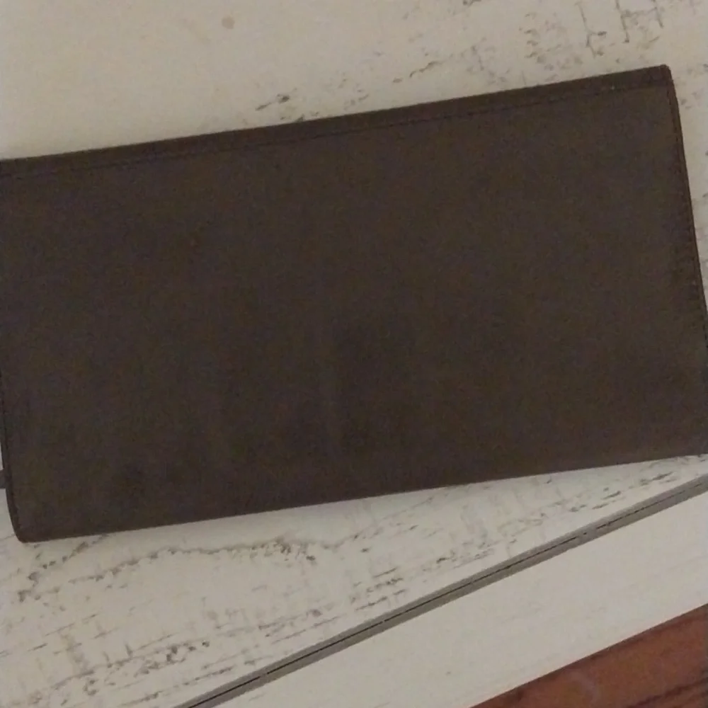 Dior wallet